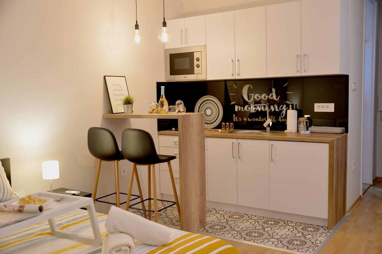 Apartment Pleasure Novi Sad Exterior foto